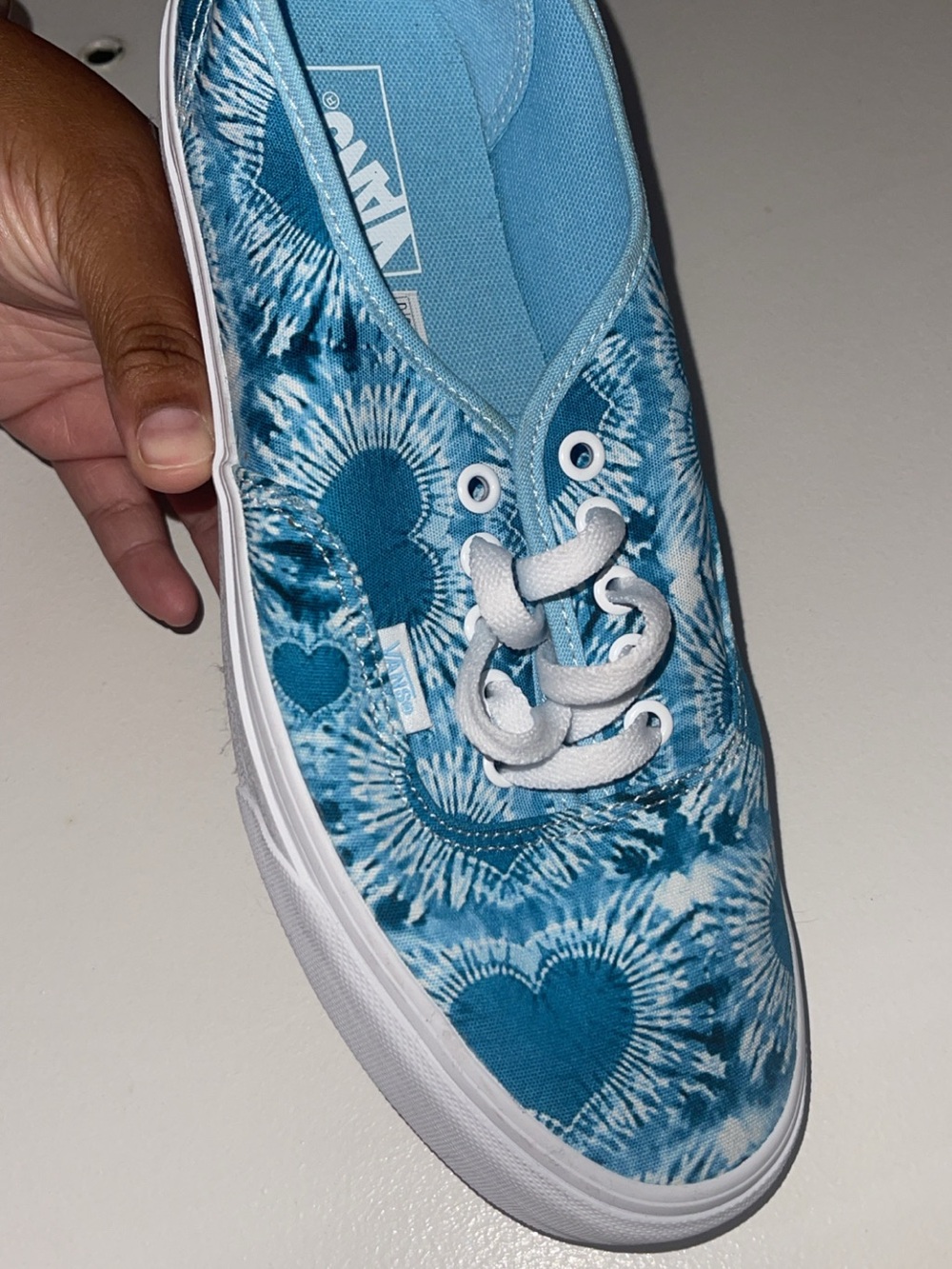 Vans Women’s Blue Tie-Dye Heart Canvas Sneaker - Teal/White